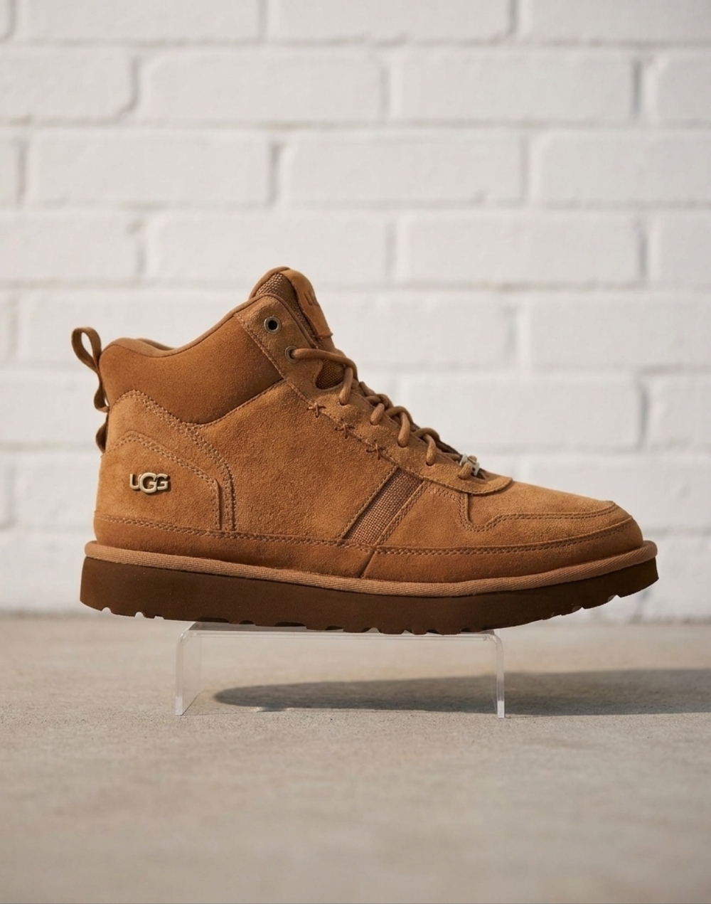 NEW UGG men's highland hi heritage sneaker in chestnut suede
